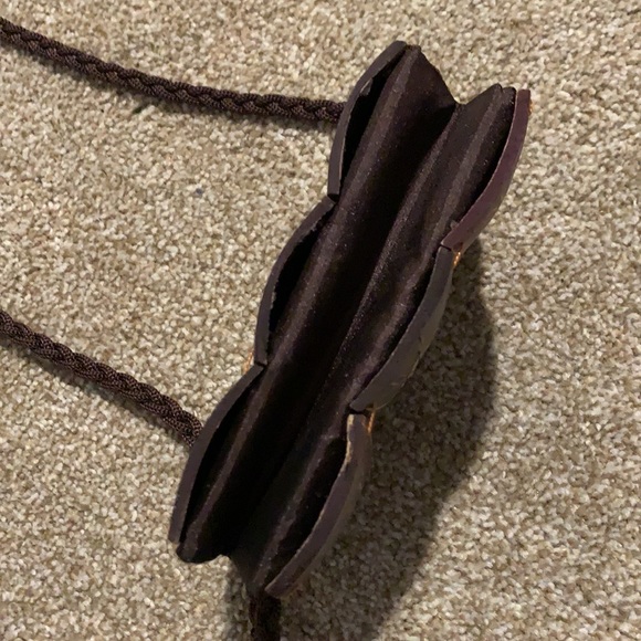 New purse purchased in the Bahamas. - Picture 3 of 7